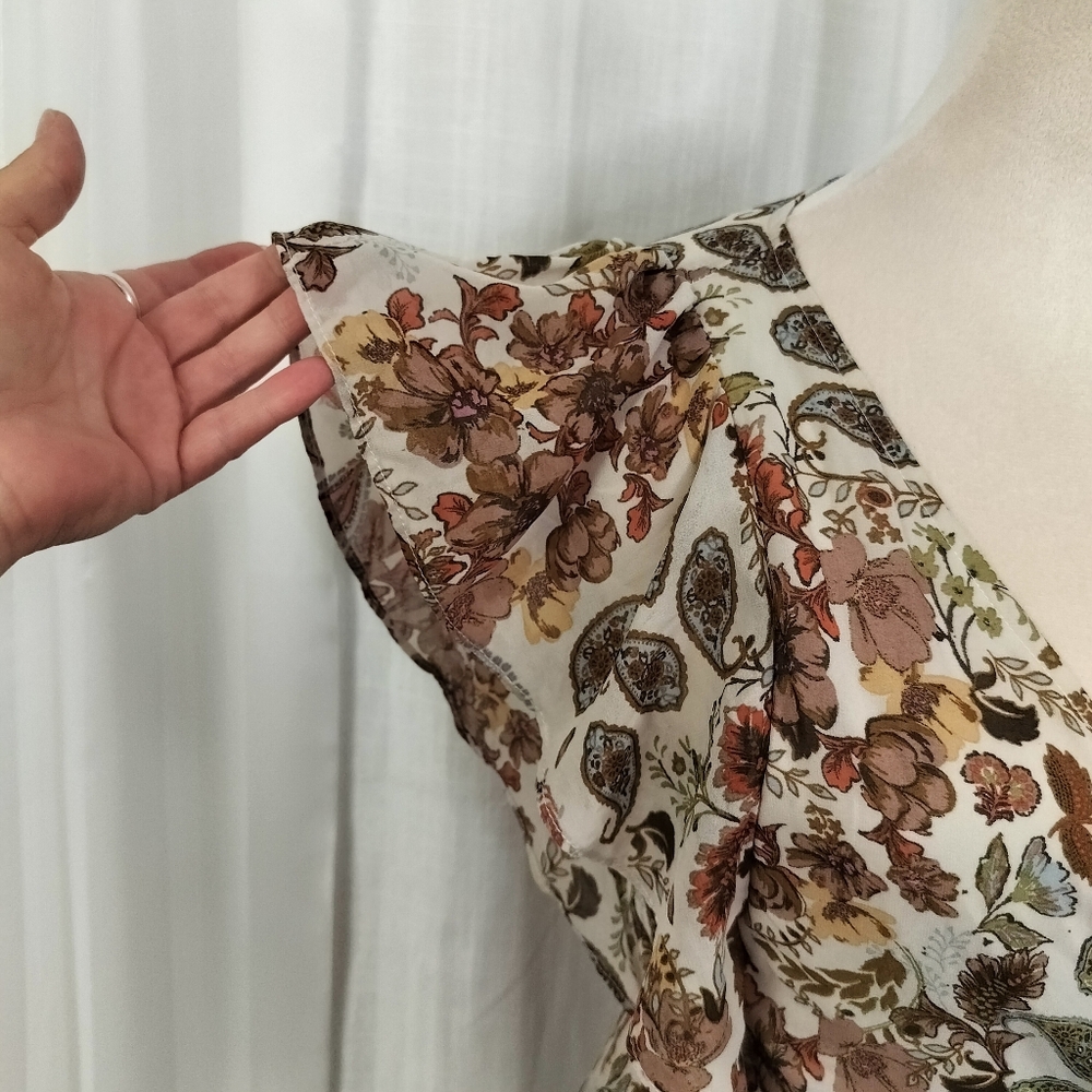 Antropologie Drew Brown Paisley Floral Wrap Dress Size M Flutter‎ Sleeves Hi Lo - Picture 4 of 16